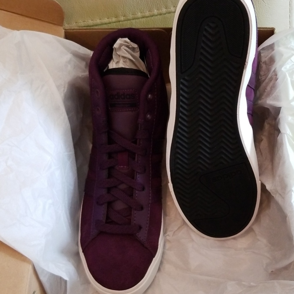 Adidas Sneakers